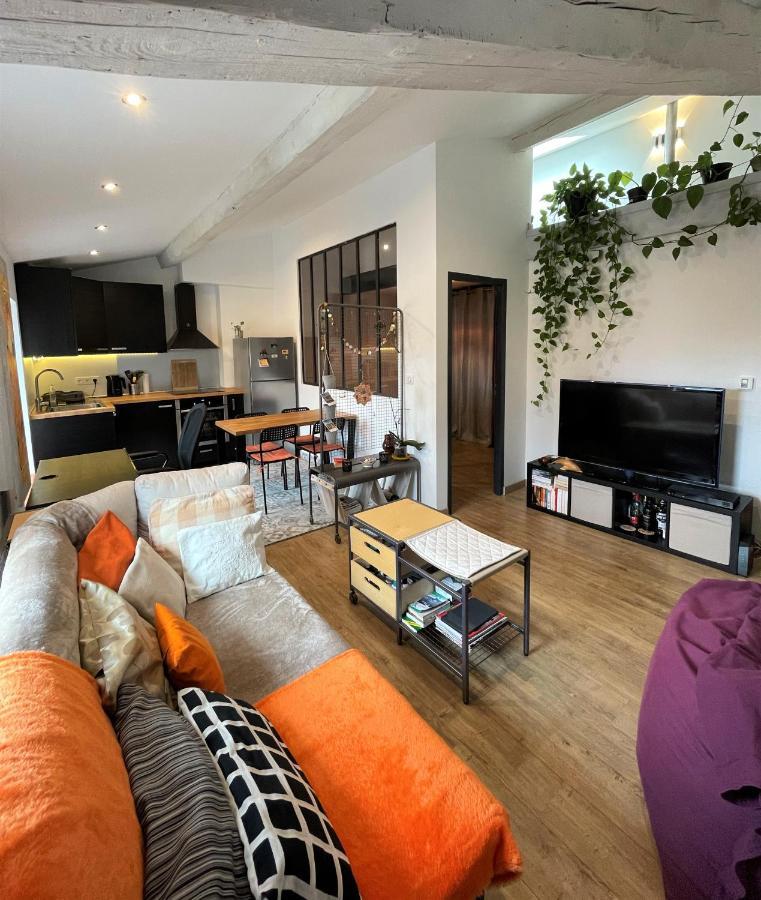 Appartamento T2 De 40 M2 - Facile D'Acces, Lumineux Et Au Calme Saint-Genet-Lerpt Esterno foto